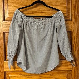 Off the shoulder Abercrombie striped top